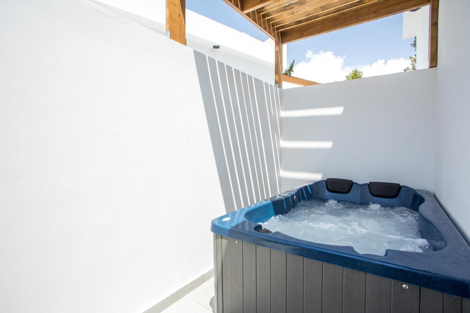 Calma Luxury Studios & Suites Faliraki Exteriör bild