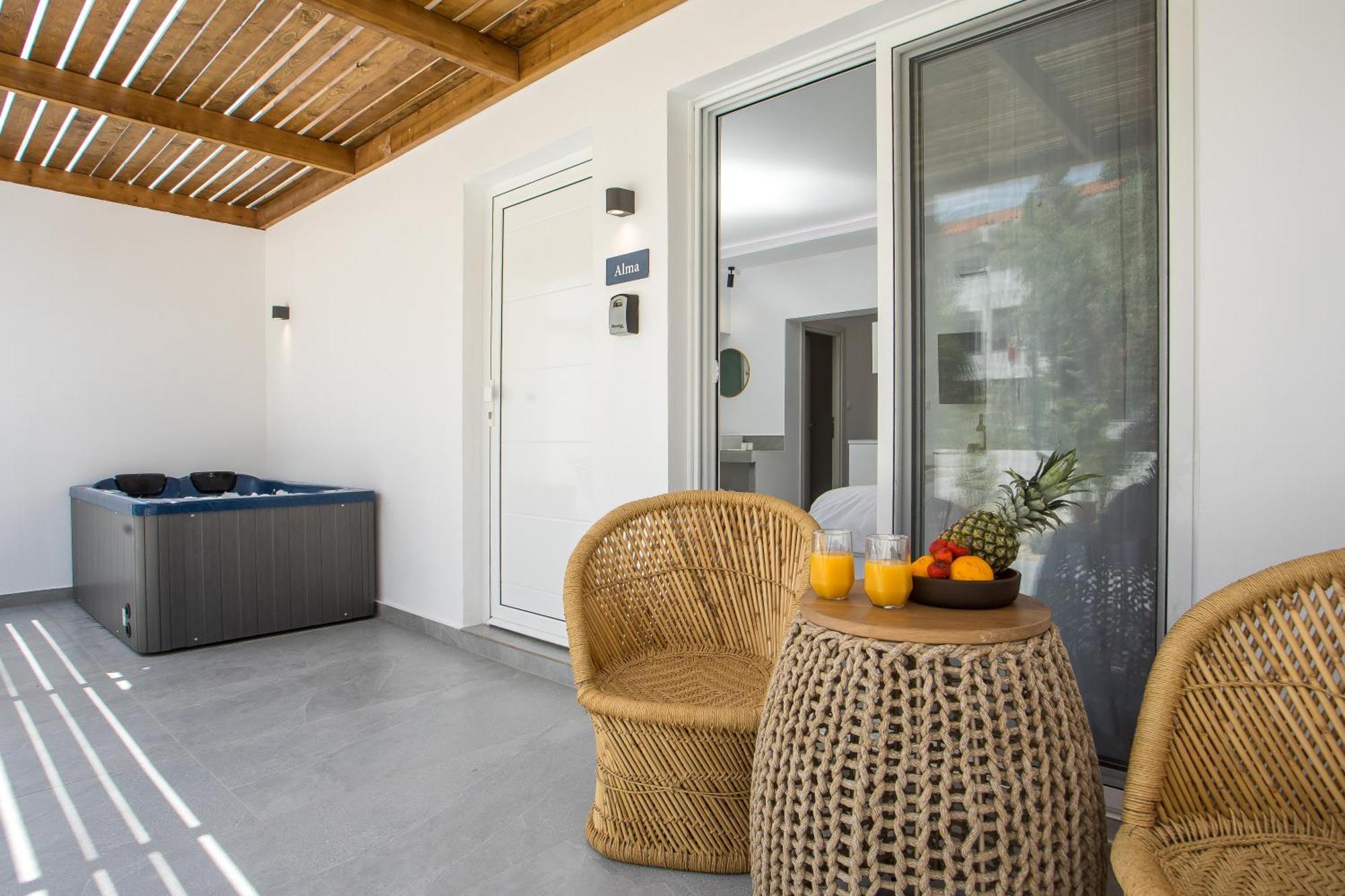Calma Luxury Studios & Suites Faliraki Exteriör bild