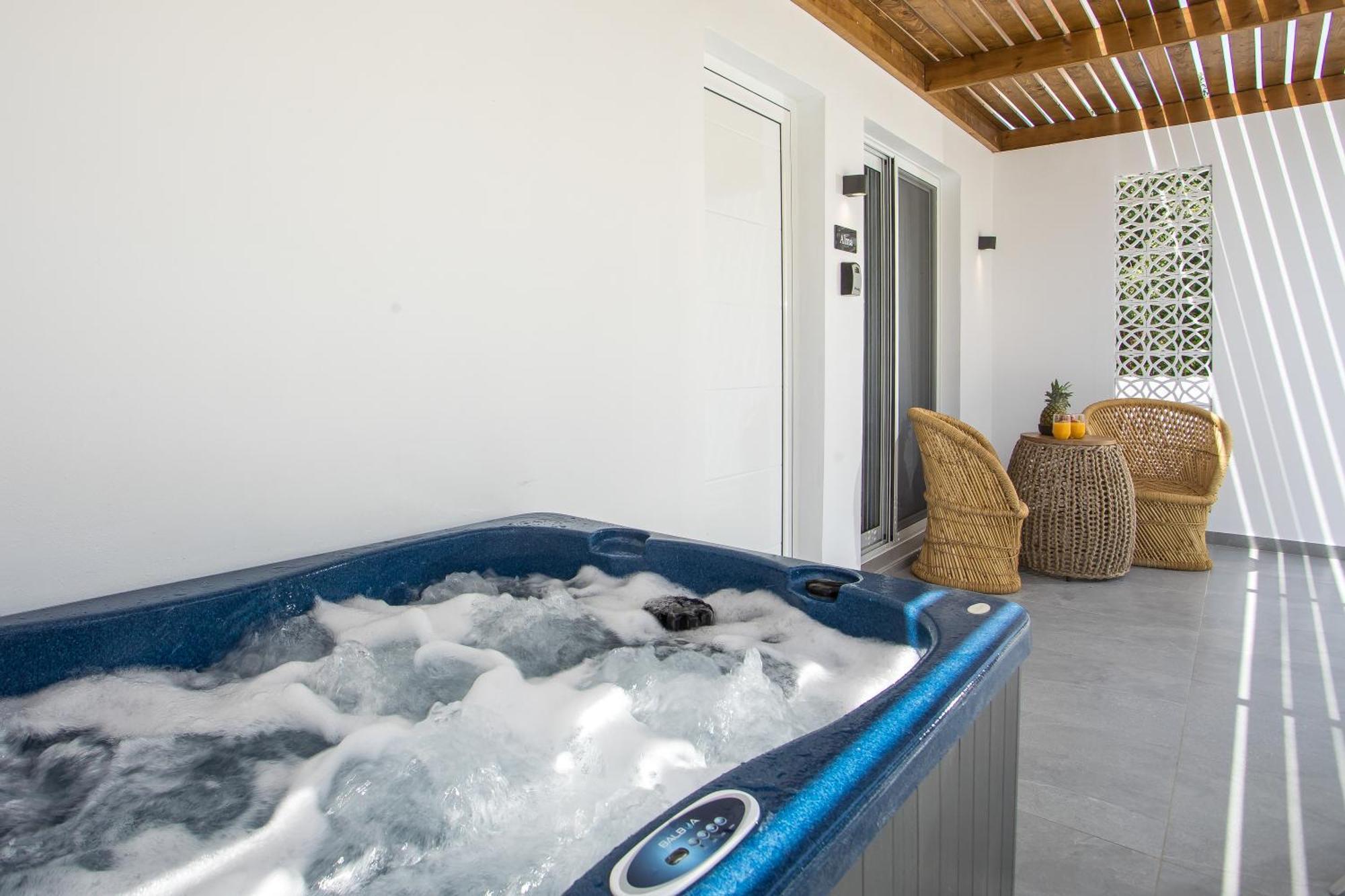 Calma Luxury Studios & Suites Faliraki Exteriör bild