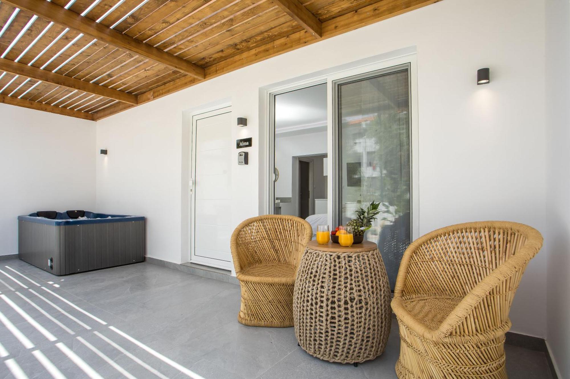 Calma Luxury Studios & Suites Faliraki Exteriör bild