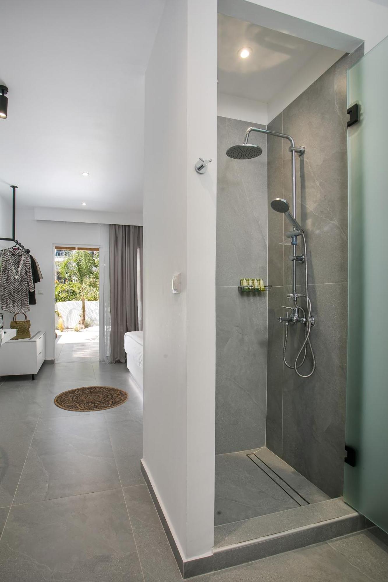 Calma Luxury Studios & Suites Faliraki Exteriör bild