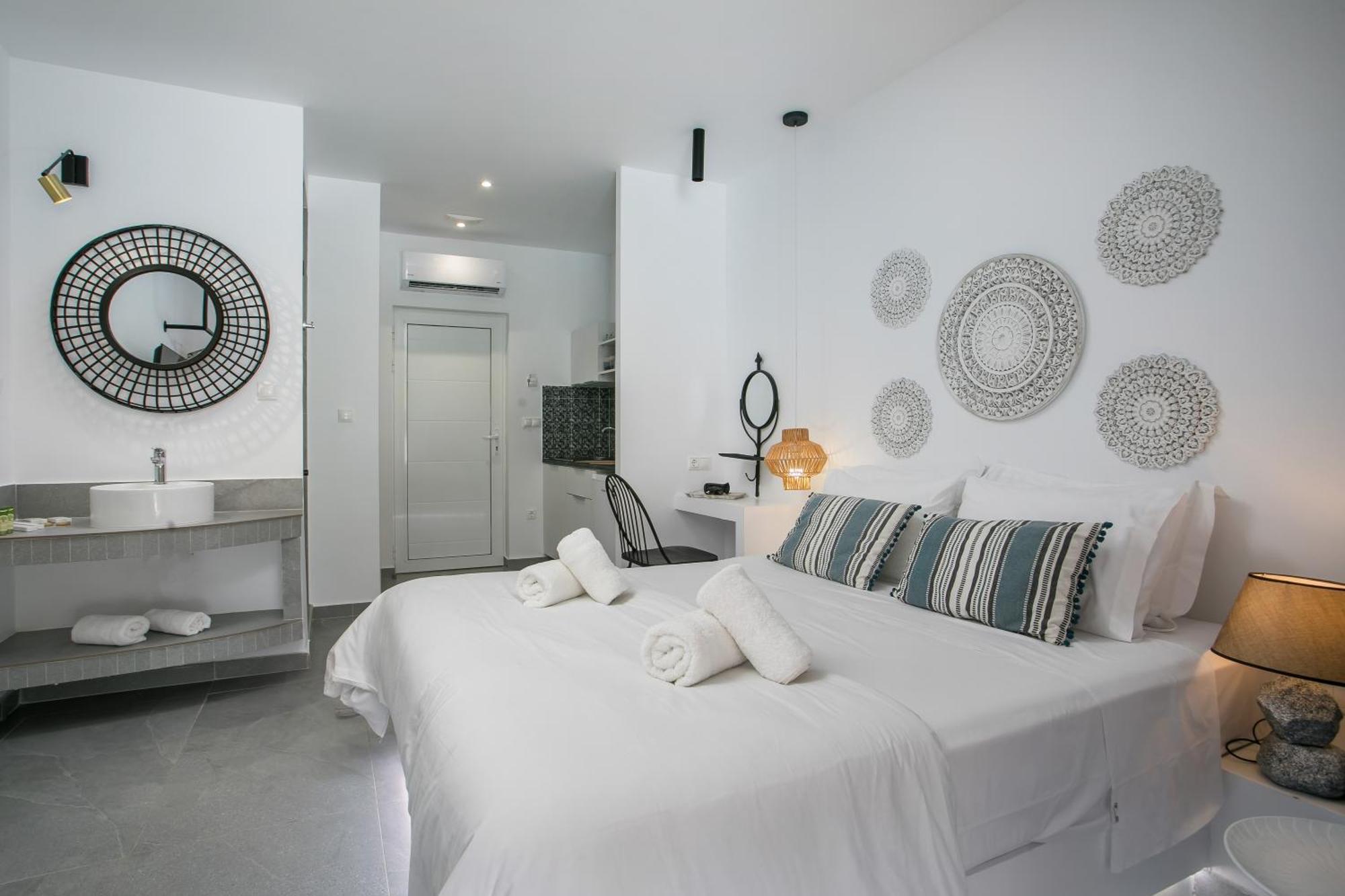 Calma Luxury Studios & Suites Faliraki Exteriör bild