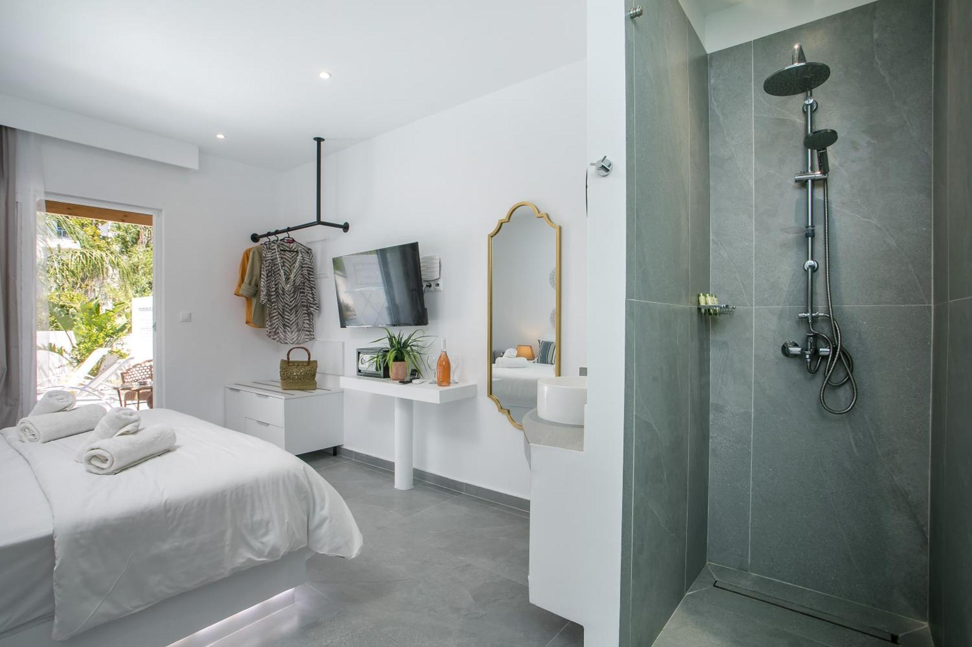 Calma Luxury Studios & Suites Faliraki Exteriör bild