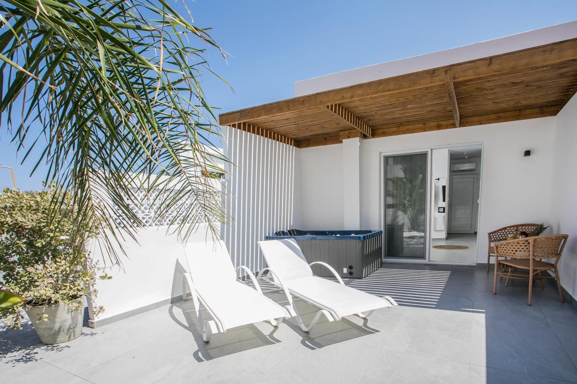 Calma Luxury Studios & Suites Faliraki Exteriör bild